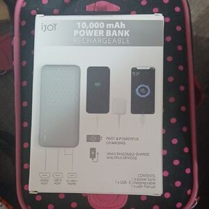 10,000 mAh Power Bank - Gray